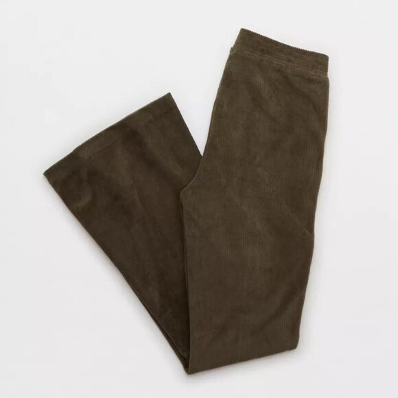 NEW Aerie Women's Groove-On Rib Velour High Waisted Flare Pant Olive - Picture 9 of 12